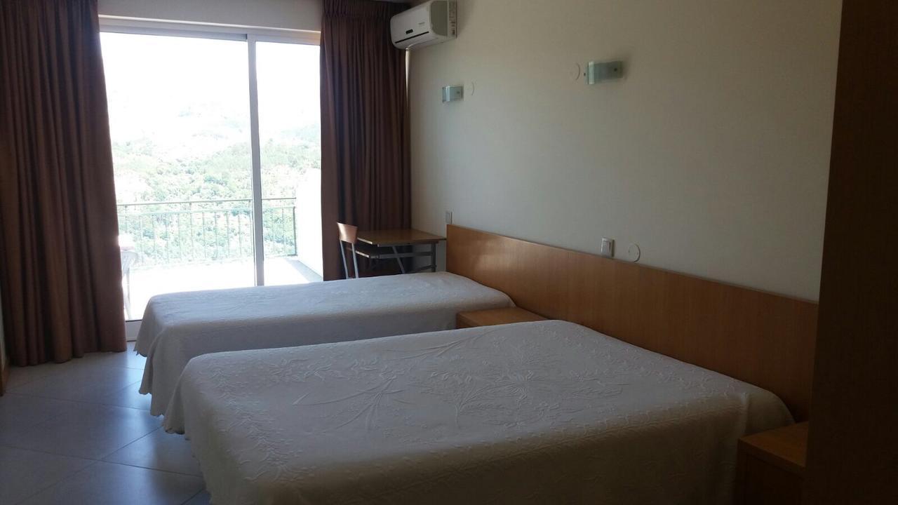 Bed and Breakfast Refugio Do Geres Alamela Екстер'єр фото