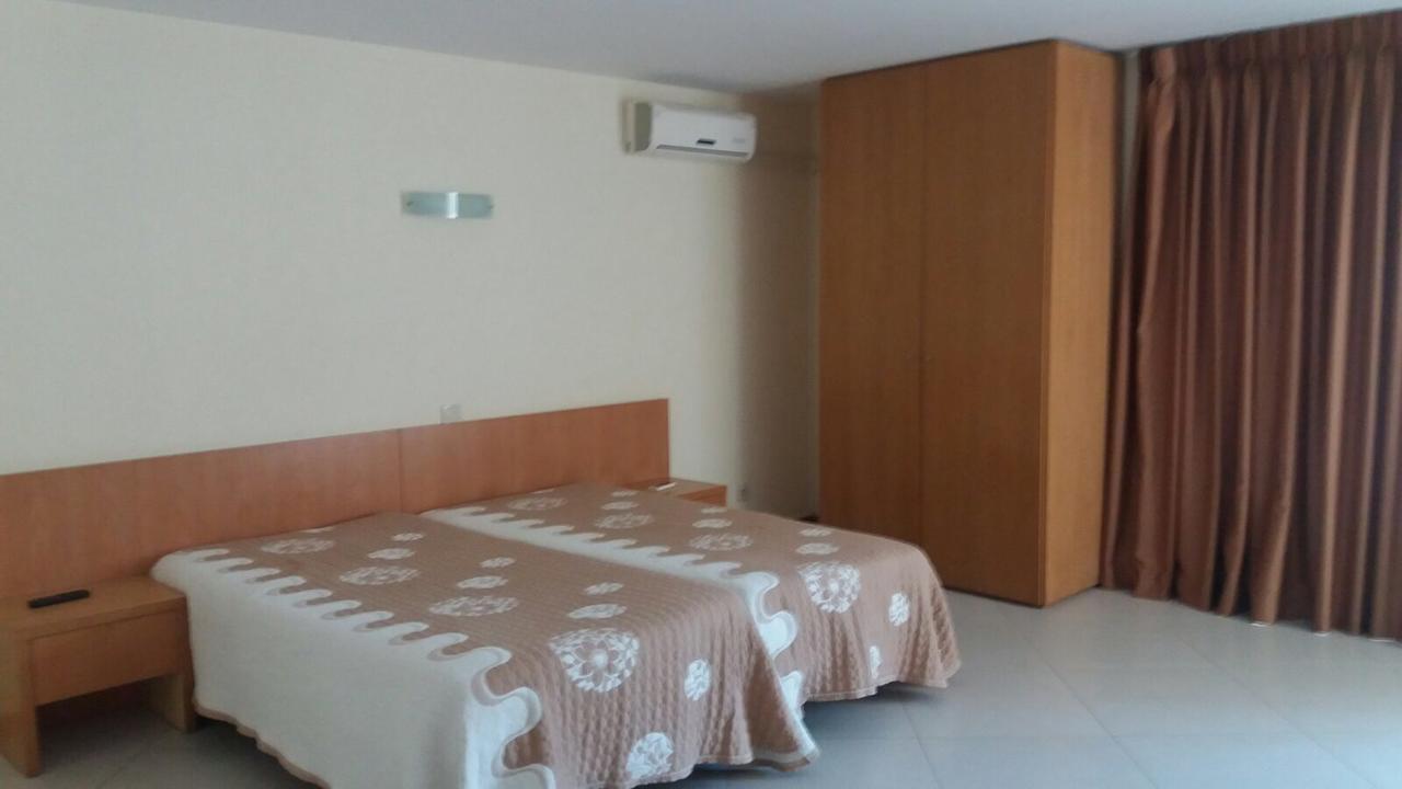 Bed and Breakfast Refugio Do Geres Alamela Екстер'єр фото