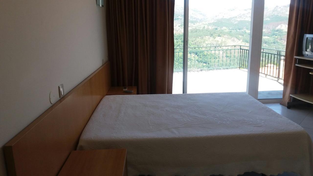 Bed and Breakfast Refugio Do Geres Alamela Екстер'єр фото