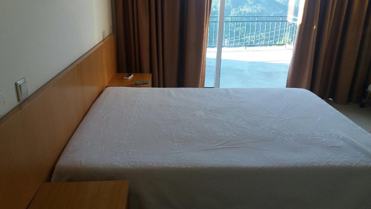 Bed and Breakfast Refugio Do Geres Alamela Екстер'єр фото